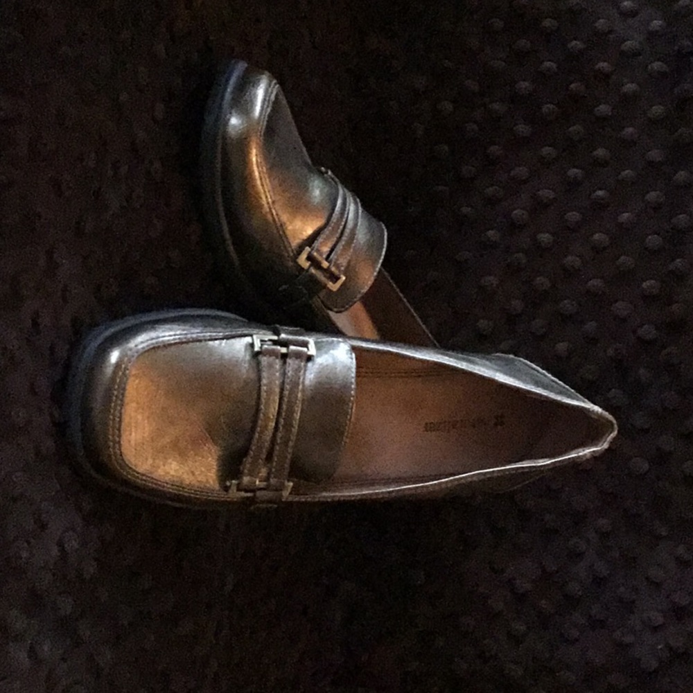 Women’s Naturalizer, bronze loafer